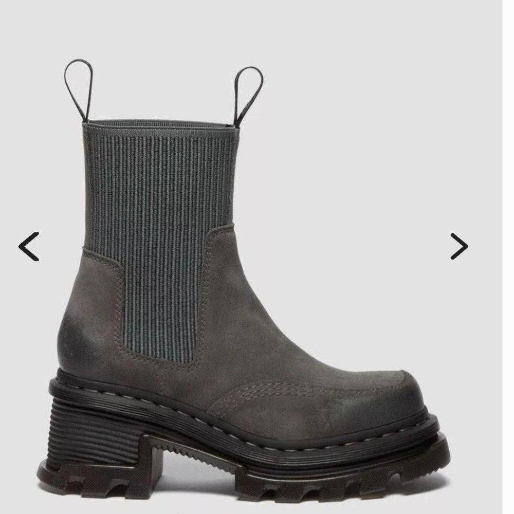 Dr. Martens waxy suede heeled Boots sz 8 women/ 6.5 men unisex Gray color chunky